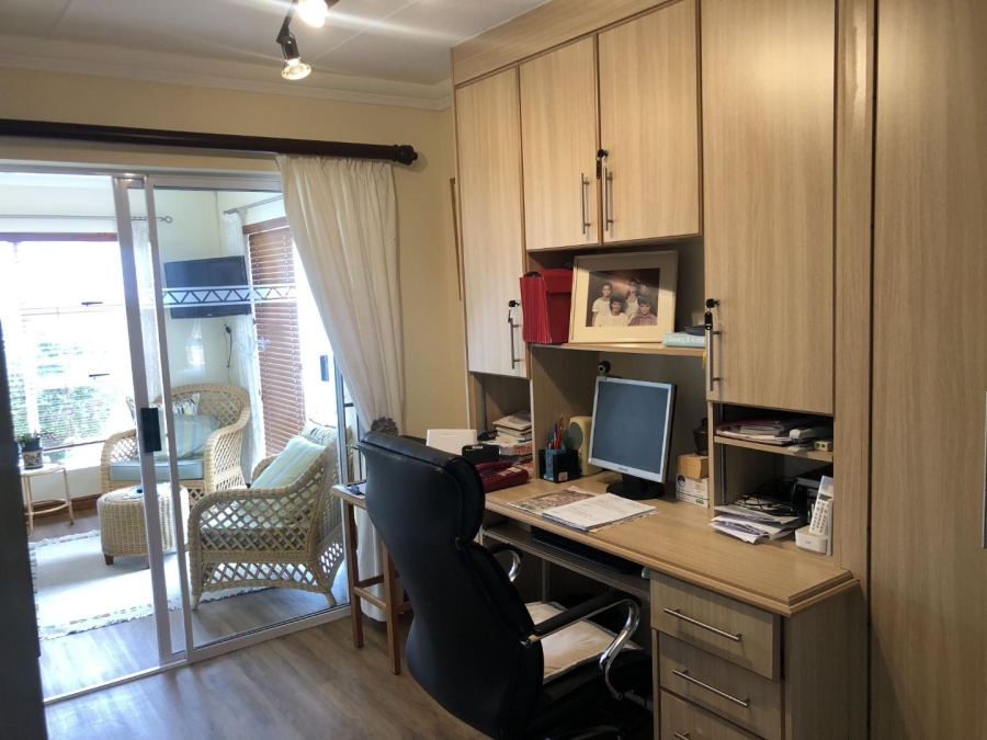 To Let 2 Bedroom Property for Rent in Reebok Western Cape